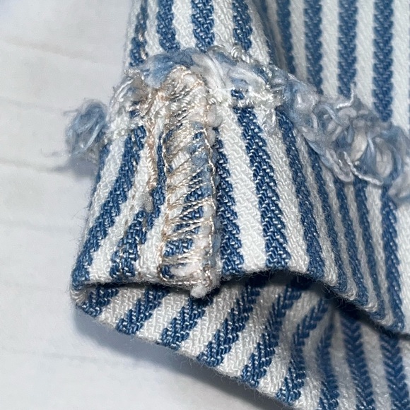 Kids (12) Old Navy Short Blue & White Railroad Striped Shorts - Picture 8 of 11